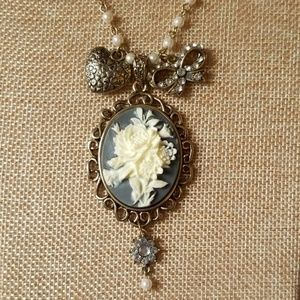 Jewelry Necklace - vintage inspired